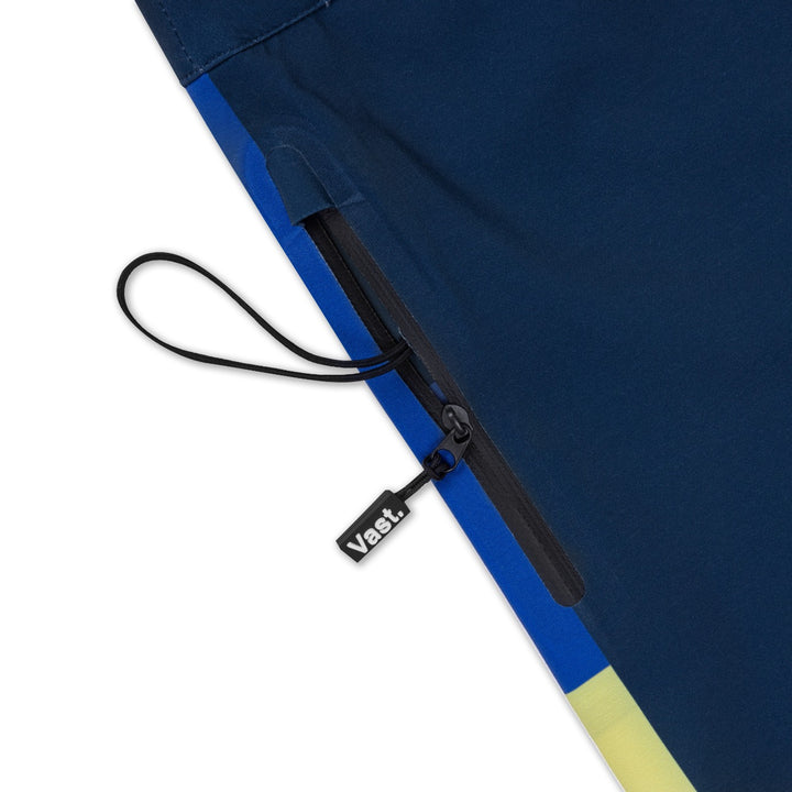 On Blocks Vast Performance Boardshort Zipper Pocket