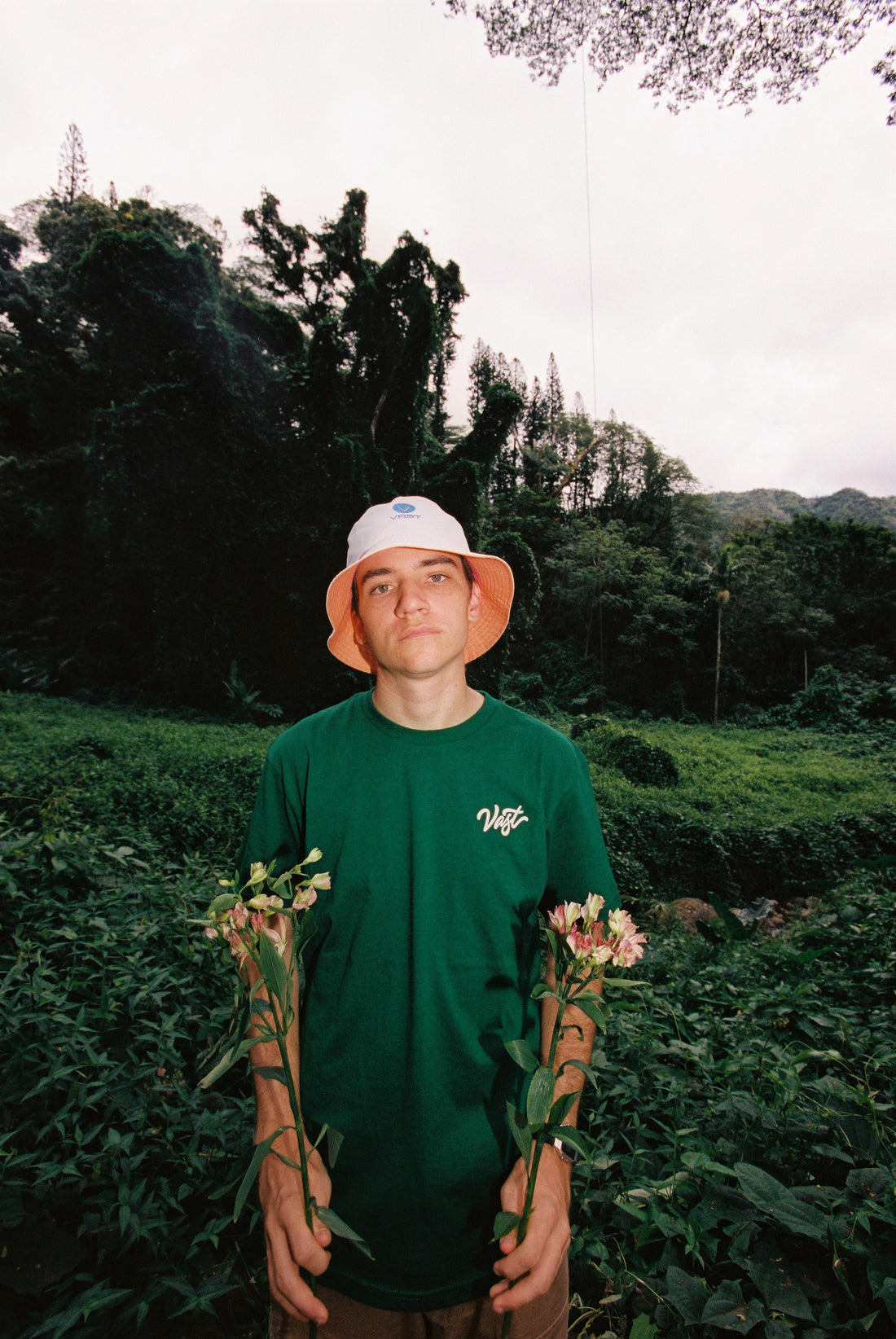 COLLEGE PULLOVER , MESH TEE & REVERSIBLE BUCKET HAT