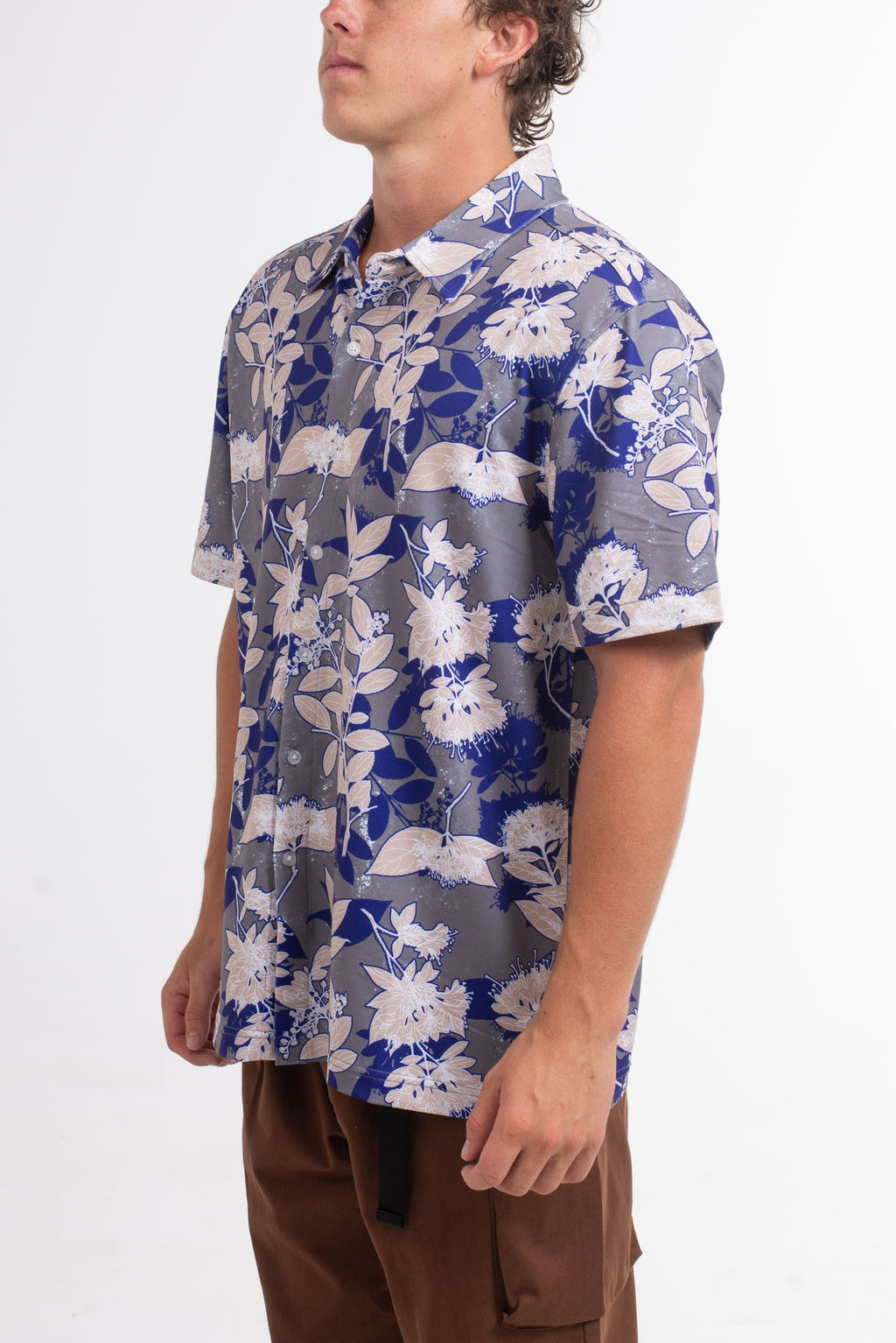 Ode to the Islands Button Up